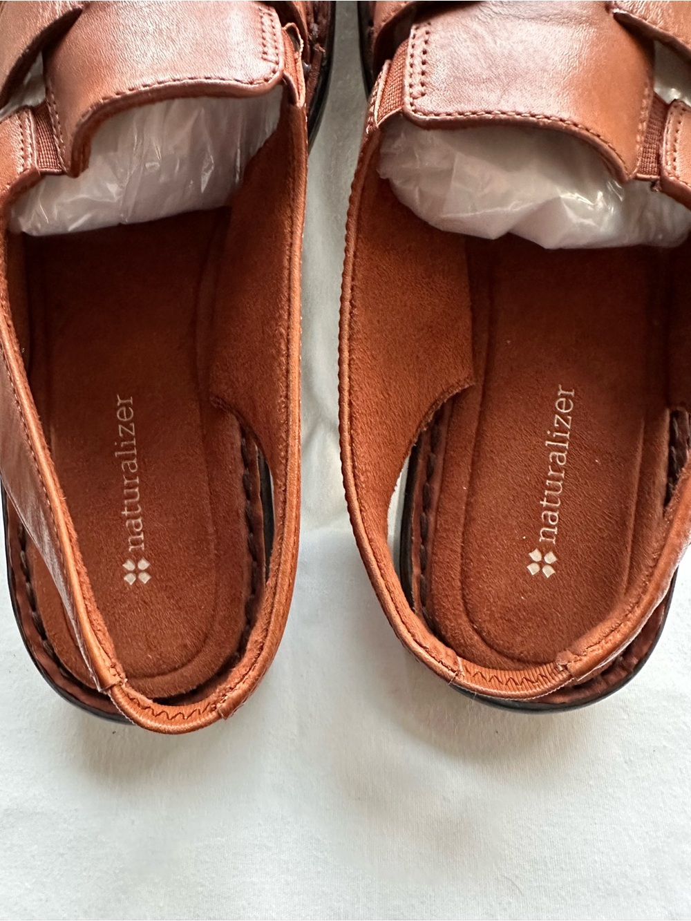 Naturalizer Tan Brown Leather Sandals. - Picture 4 of 10